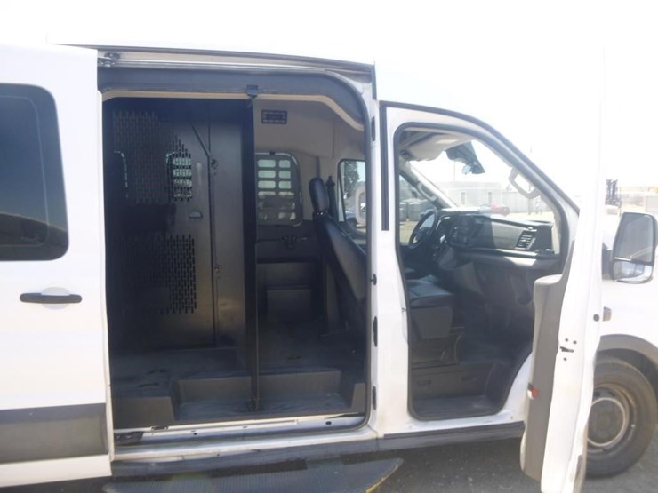 2020-ford-transit-image-11