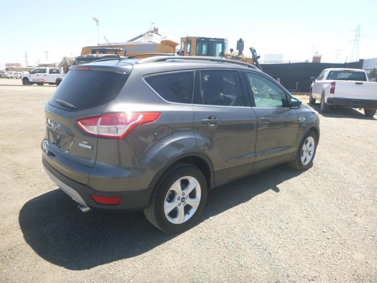 2015-ford-escape-image-3