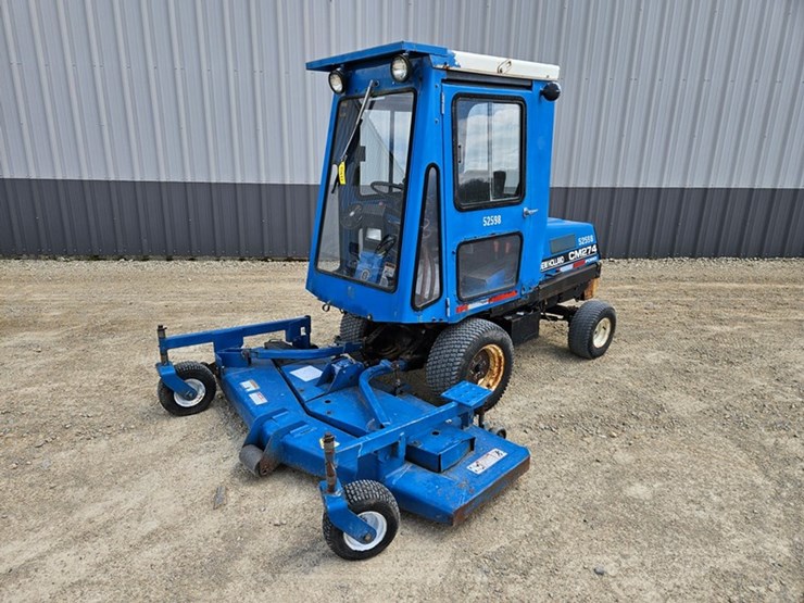 new-holland-cm274-image-1