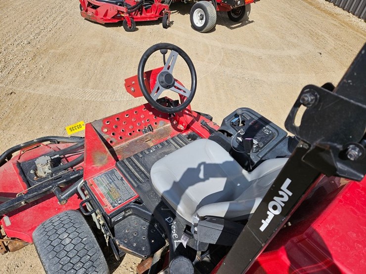 2011-toro-groundsmaster-3500d-image-17