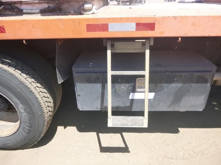 2001-international-4900-image-24