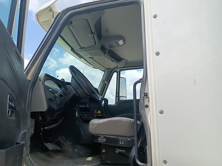 2016-international-prostar-image-36