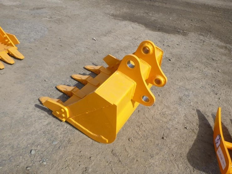 caterpillar-303-image-4