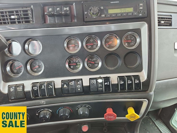 2011-kenworth-t800-image-20