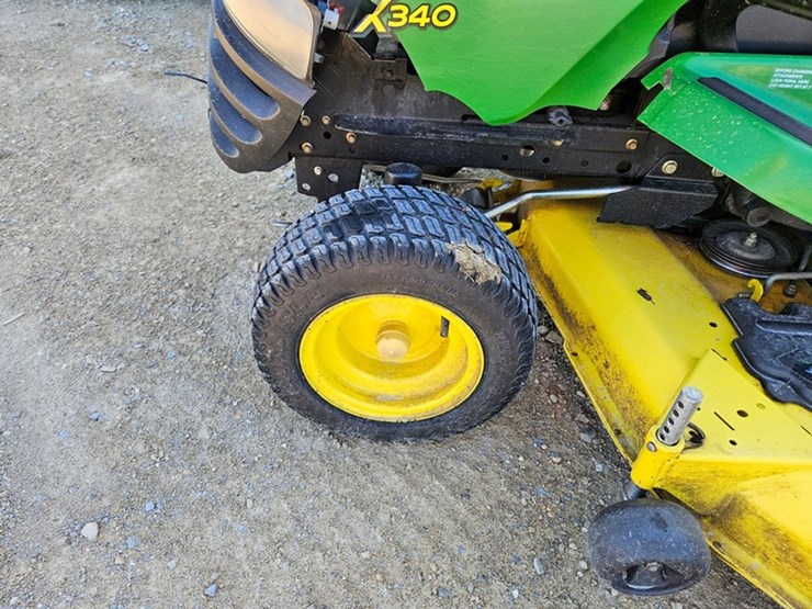 john-deere-x340-image-11