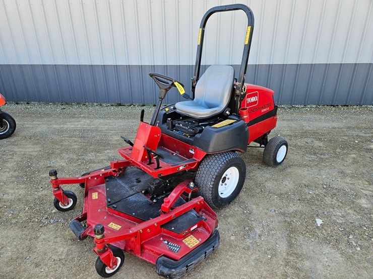 2018-toro-groundsmaster3280d-image-1