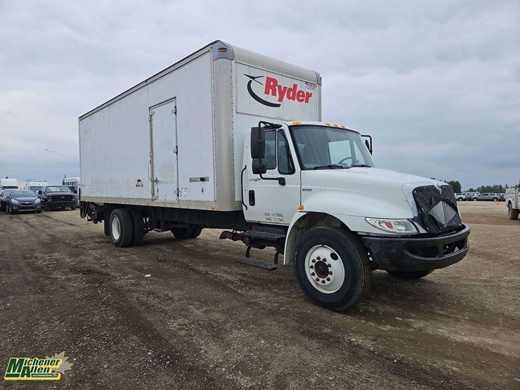 2011-international-durastar-4300-image-4
