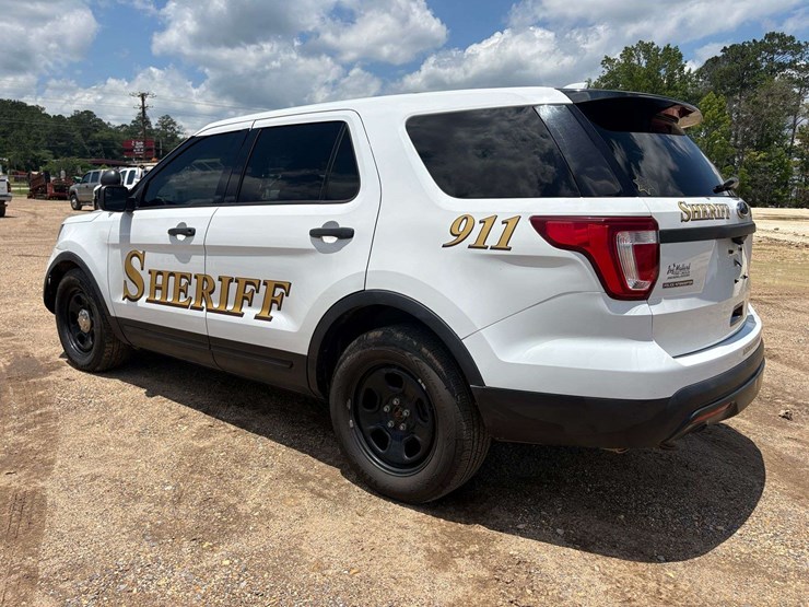 2017-ford-explorer-police-interceptor-image-2