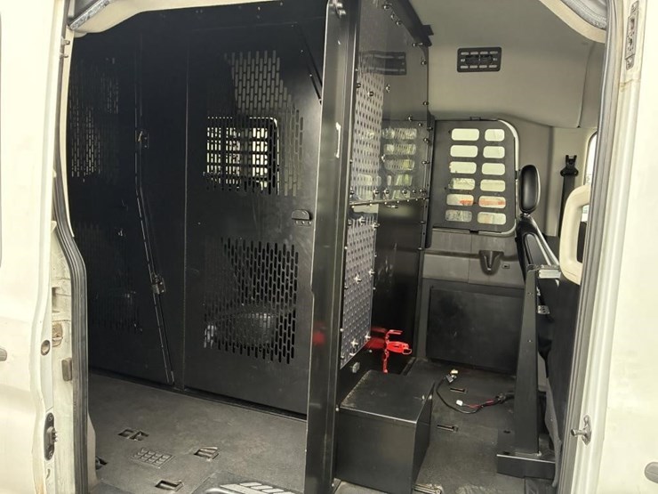 2020-ford-transit-image-15