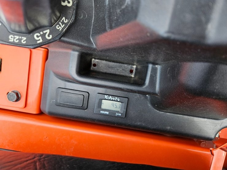 kubota-z122e-image-22