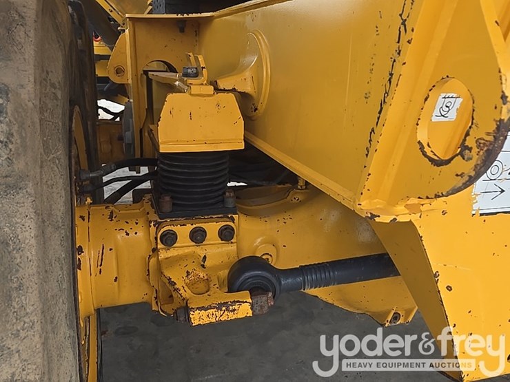 2021-volvo-a25g-image-28