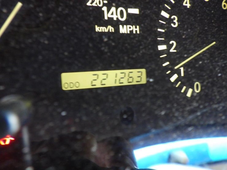 2001-lexus-rx300-image-14