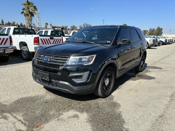 2018-ford-explorer-police-interceptor-image-1