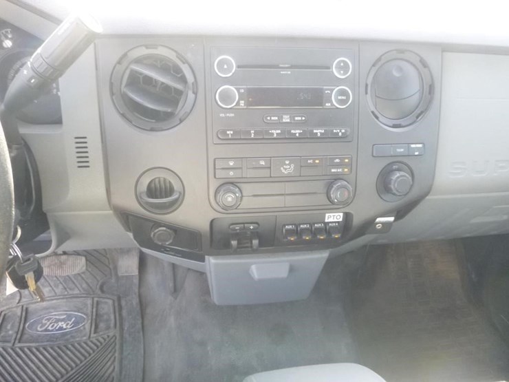 2016-ford-f550-image-31