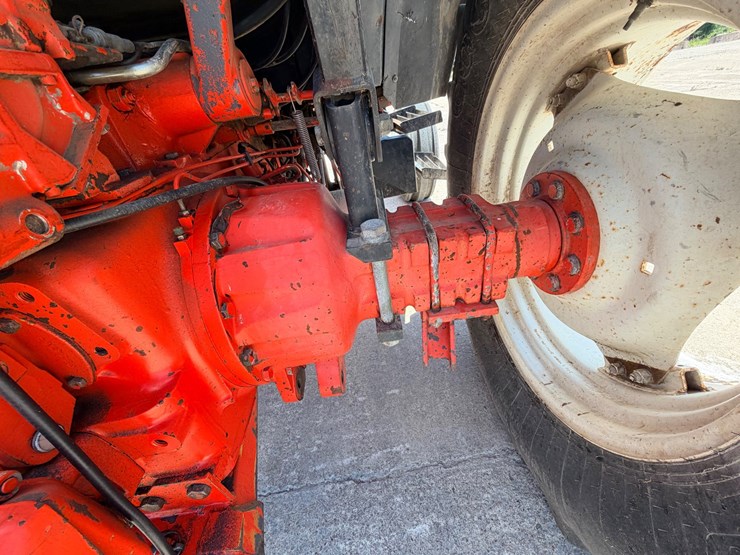 2000-new-holland-ts100-image-101