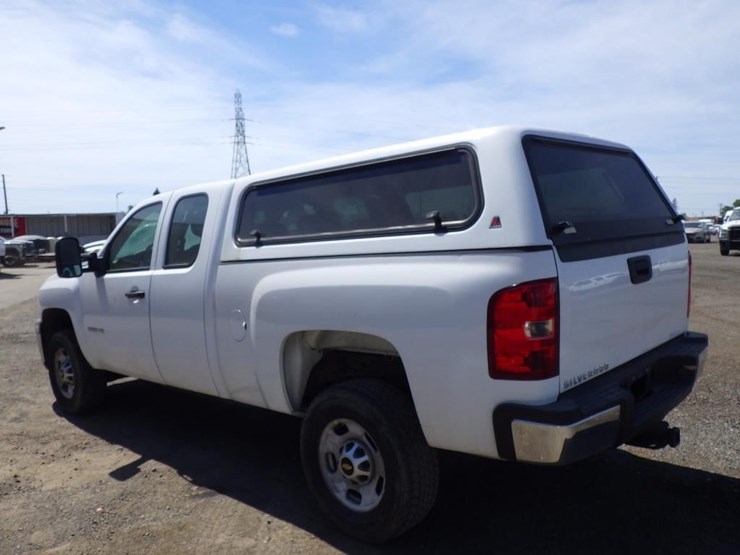 2013-chevrolet-2500hd-image-4