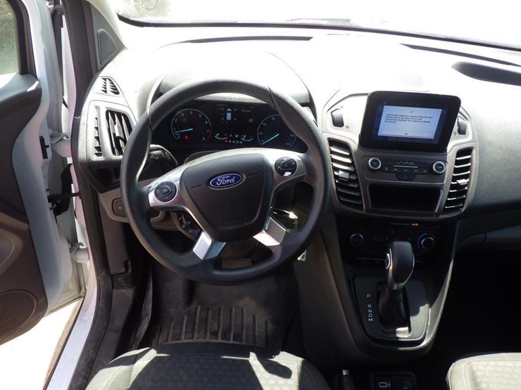 2020-ford-transit-connect-image-10
