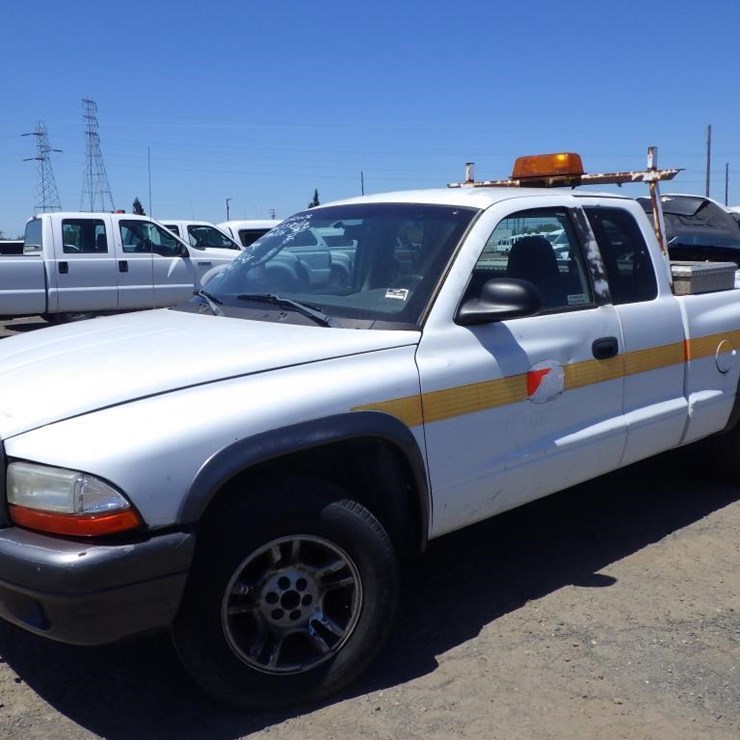 2002 DODGE DAKOTA