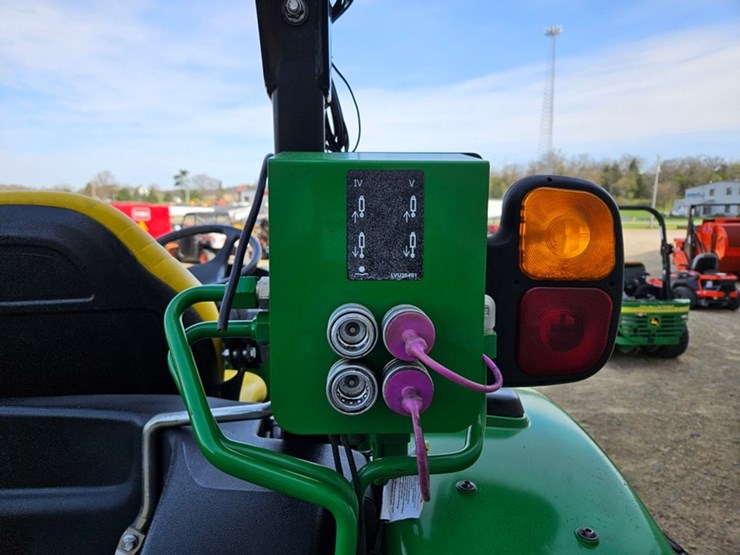 john-deere-4066r-image-19