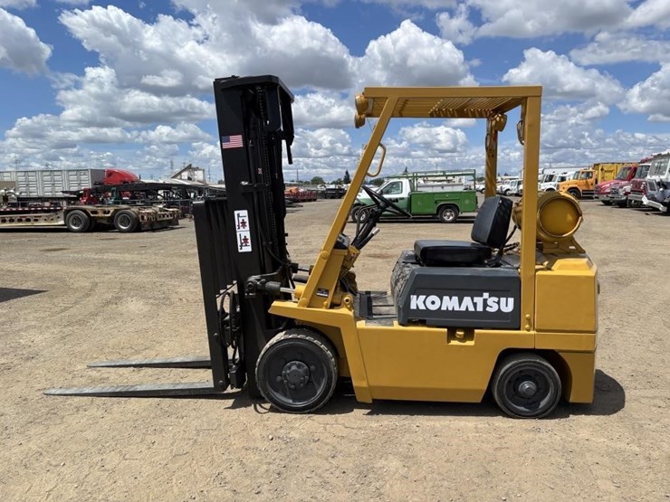komatsu-fg25s-4-image-5