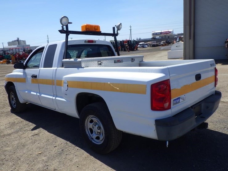 2007-dodge-dakota-image-3