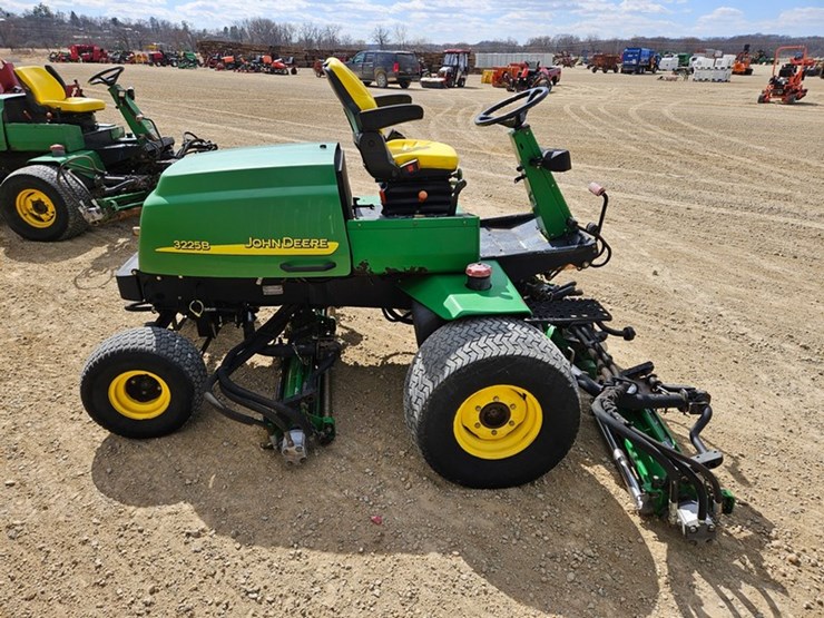 john-deere-3225b-image-6