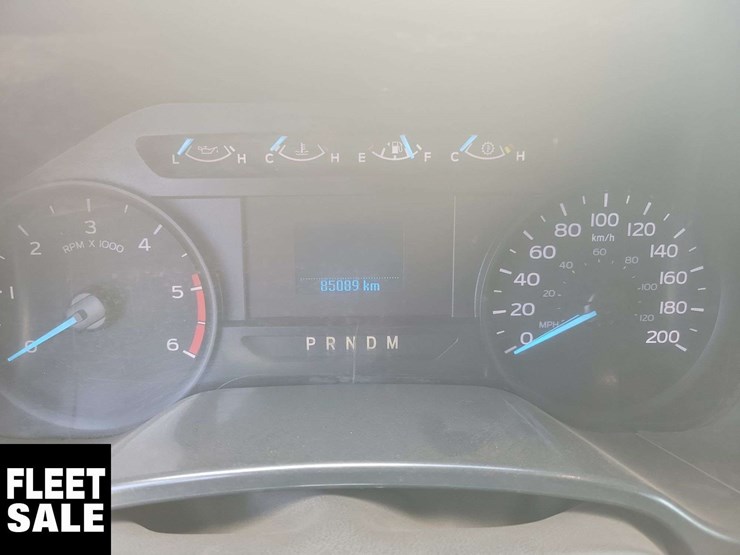 2021-ford-f550-image-17