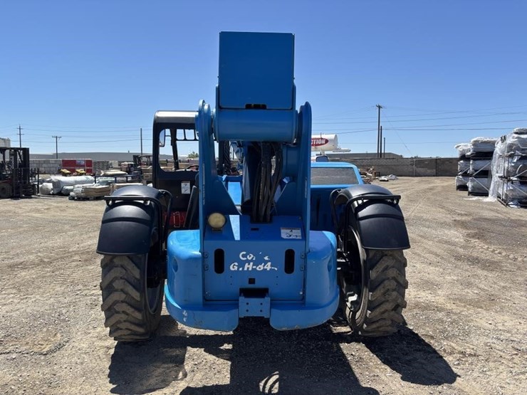 2019-genie-gth844-image-8