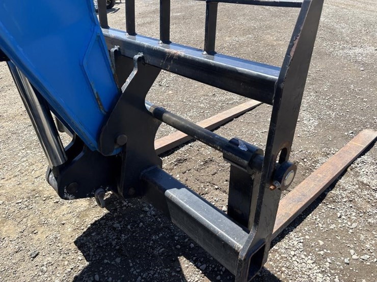 2019-genie-gth844-image-12