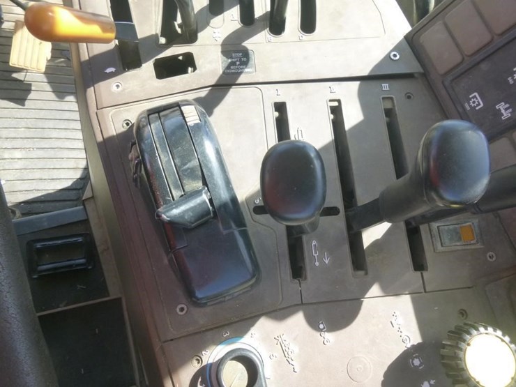 1999-john-deere-6410-image-13