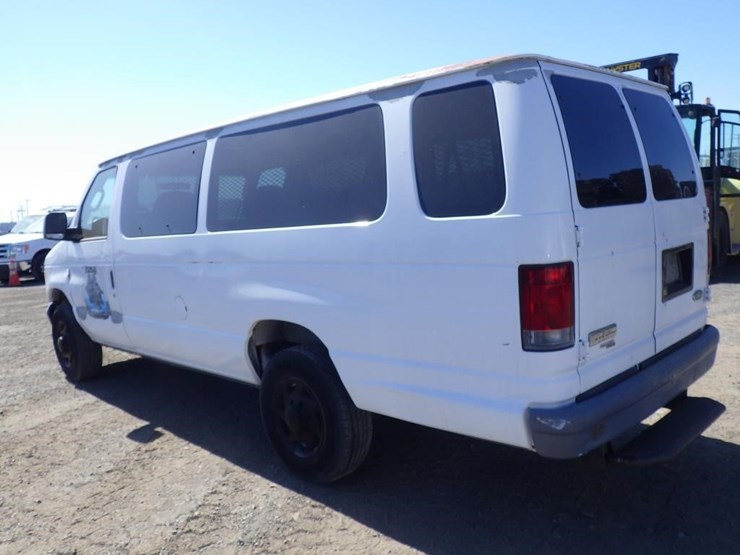 2006-ford-econoline-350-image-4