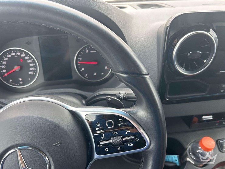 2021-mercedes-benz-sprinter-4500-image-7