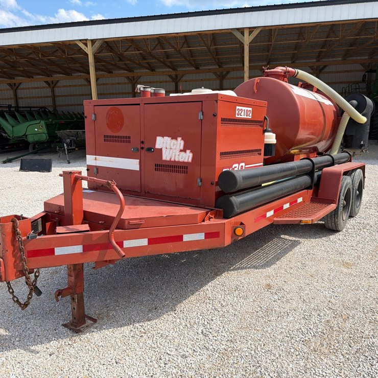 2004 DITCH WITCH FX30