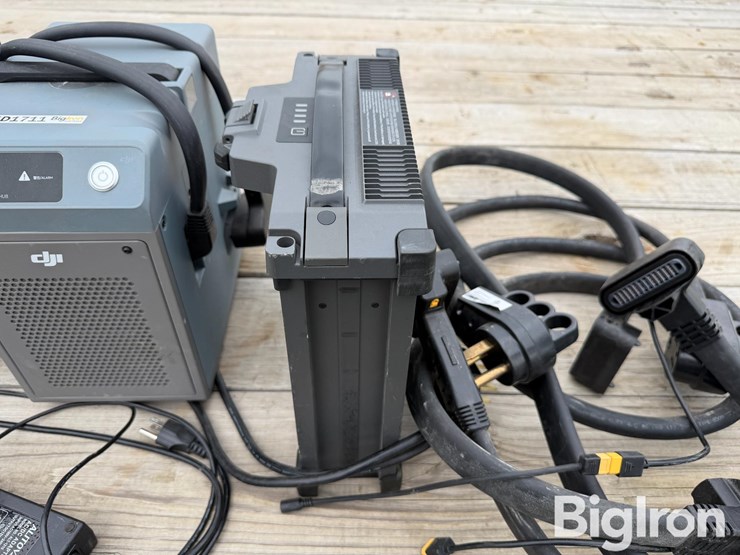 dji-agras-t40-drone-charging-equipment-image-14
