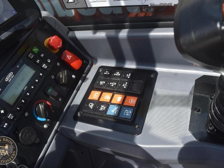 2024-bobcat-tl619-image-30