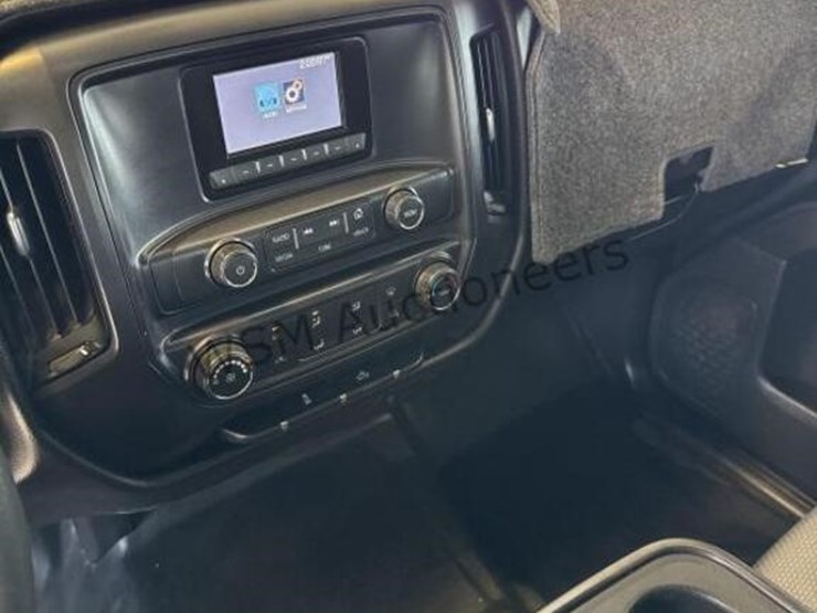 2015-chevrolet-silverado-1500-image-21