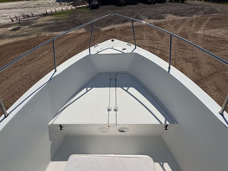 2002-hydra-sports-20'-center-console-boat-w/-tandem-axle-trailer-image-14