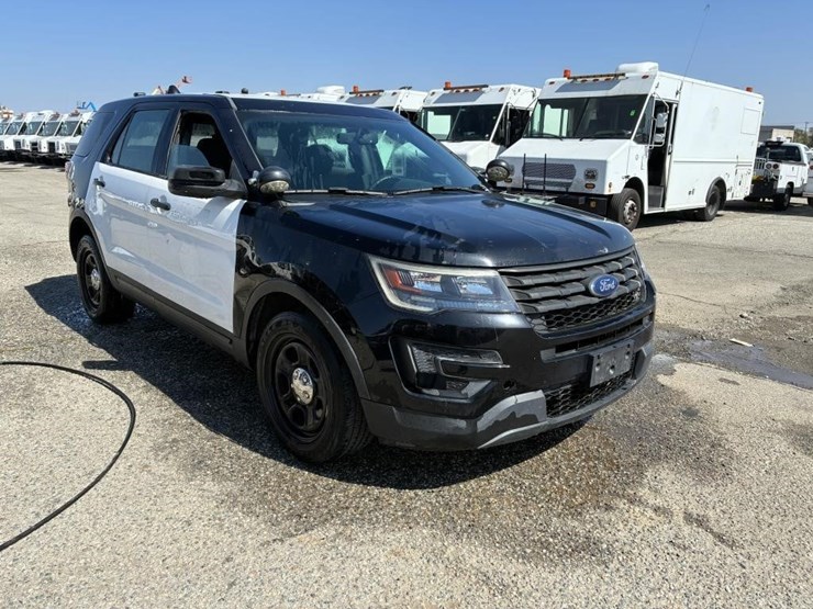2017-ford-explorer-police-interceptor-image-2