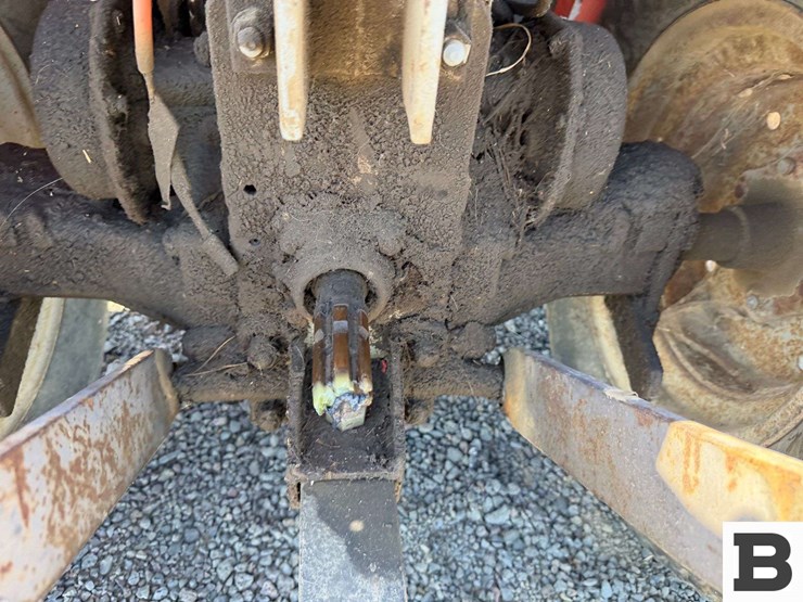 1983-massey-ferguson-1010-image-18