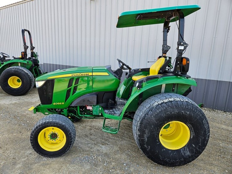 john-deere-4066r-image-2