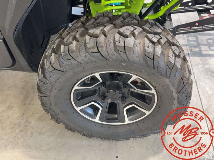 2018-arctic-cat-700-xt-image-13