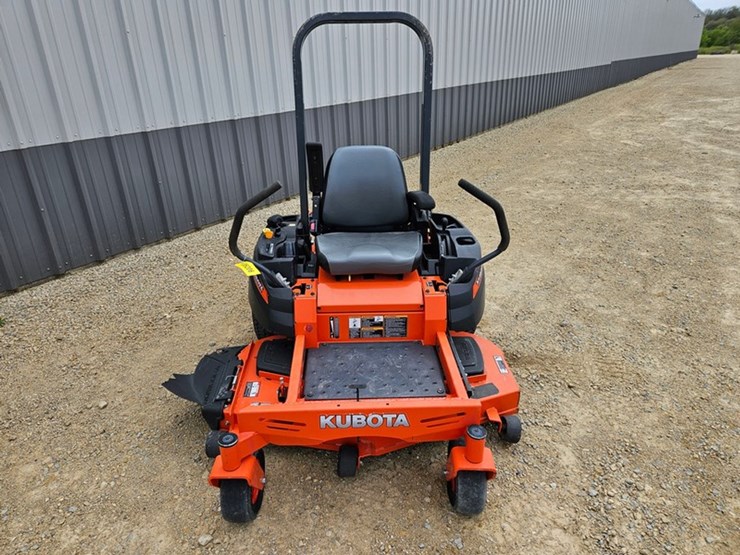 kubota-z122e-image-8