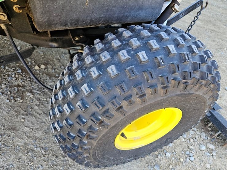 2011-john-deere-1200-image-12