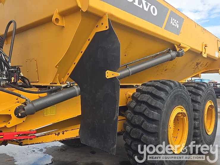 2023-volvo-a25g-image-14