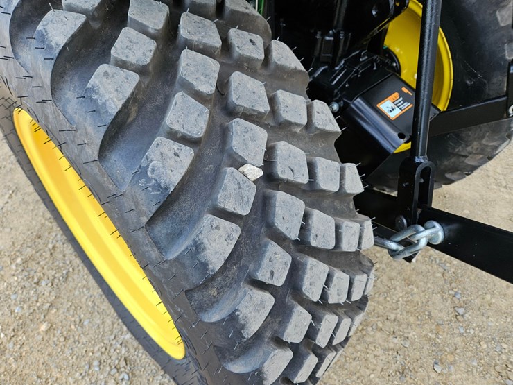 john-deere-2032r-image-18
