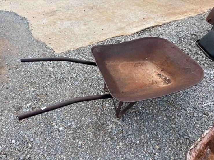 steel-hd-wheel-barrow-image-3