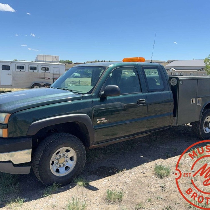 2005 CHEVROLET SILVERADO 3500 LS