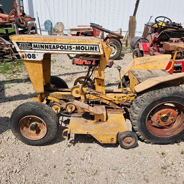 MINNEAPOLIS MOLINE 108