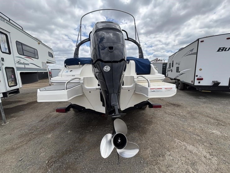2017-unknown-trailer-image-9
