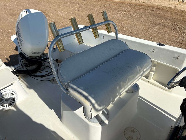 2002-hydra-sports-20'-center-console-boat-w/-tandem-axle-trailer-image-24
